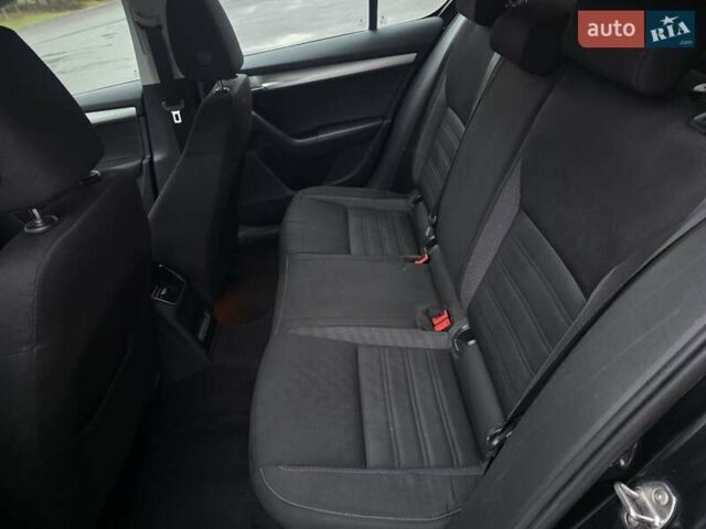 Чорний Шкода Октавія, об'ємом двигуна 2 л та пробігом 228 тис. км за 13999 $, фото 23 на Automoto.ua