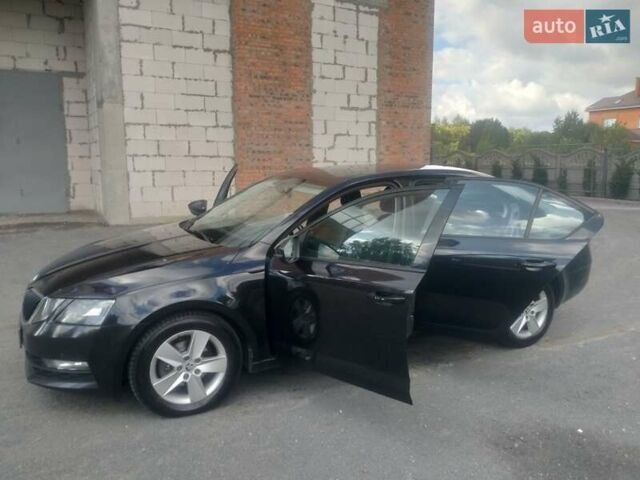 Чорний Шкода Октавія, об'ємом двигуна 1.6 л та пробігом 210 тис. км за 11900 $, фото 28 на Automoto.ua