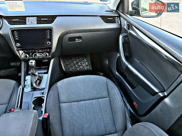 Черный Шкода Октавия, объемом двигателя 2.01 л и пробегом 165 тыс. км за 18550 $, фото 68 на Automoto.ua