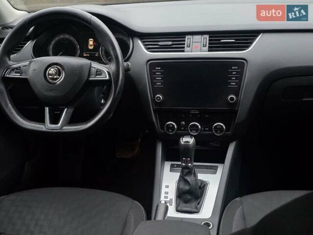 Чорний Шкода Октавія, об'ємом двигуна 2 л та пробігом 228 тис. км за 13999 $, фото 29 на Automoto.ua