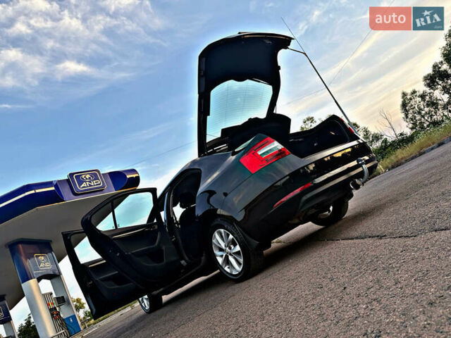 Черный Шкода Октавия, объемом двигателя 2.01 л и пробегом 165 тыс. км за 18550 $, фото 39 на Automoto.ua