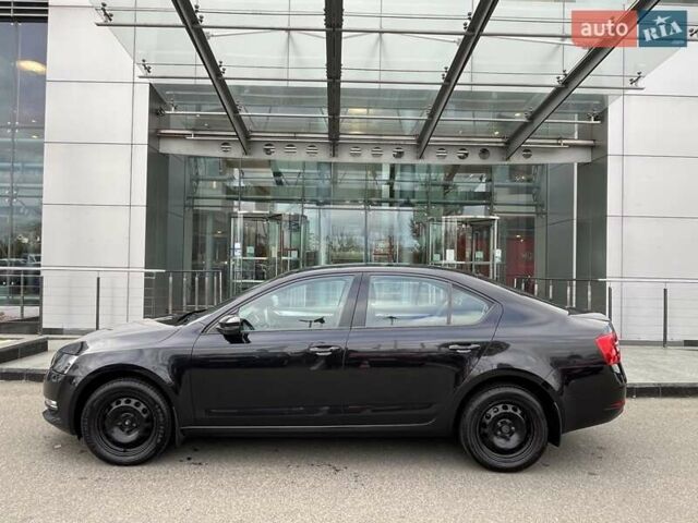 Чорний Шкода Октавія, об'ємом двигуна 1.4 л та пробігом 134 тис. км за 11878 $, фото 8 на Automoto.ua