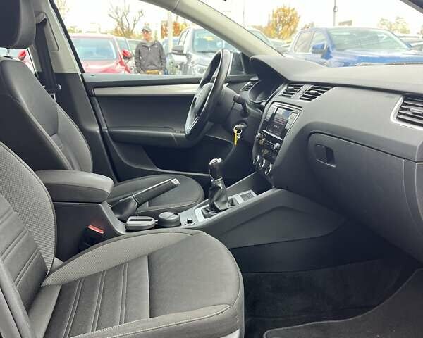 Чорний Шкода Октавія, об'ємом двигуна 1.4 л та пробігом 134 тис. км за 11878 $, фото 10 на Automoto.ua