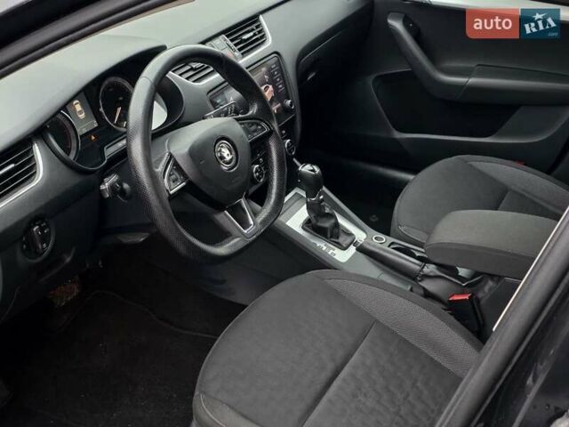 Чорний Шкода Октавія, об'ємом двигуна 2 л та пробігом 228 тис. км за 13999 $, фото 18 на Automoto.ua