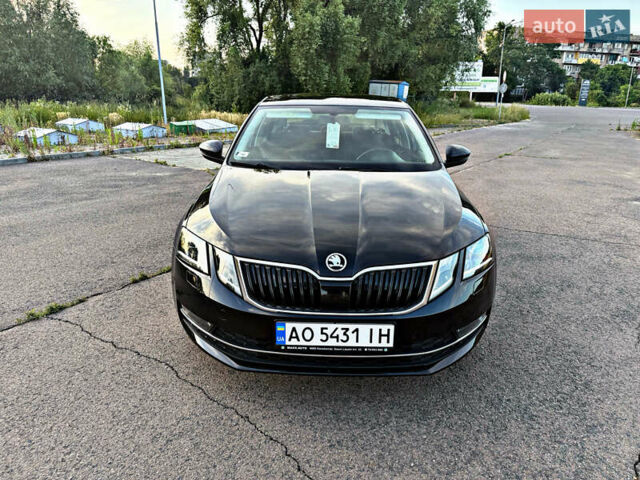 Чорний Шкода Октавія, об'ємом двигуна 2.01 л та пробігом 165 тис. км за 18550 $, фото 5 на Automoto.ua