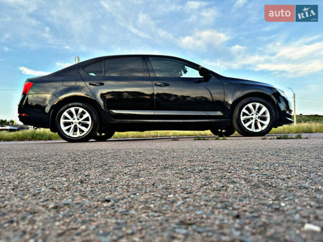 Черный Шкода Октавия, объемом двигателя 2.01 л и пробегом 165 тыс. км за 18550 $, фото 6 на Automoto.ua