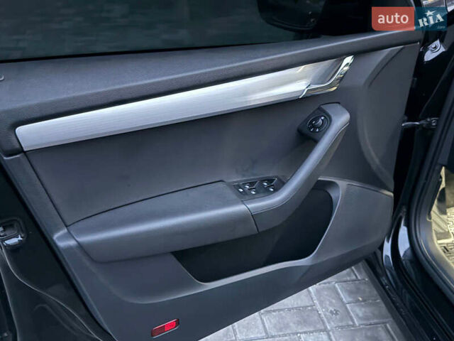 Черный Шкода Октавия, объемом двигателя 1.6 л и пробегом 61 тыс. км за 15900 $, фото 15 на Automoto.ua