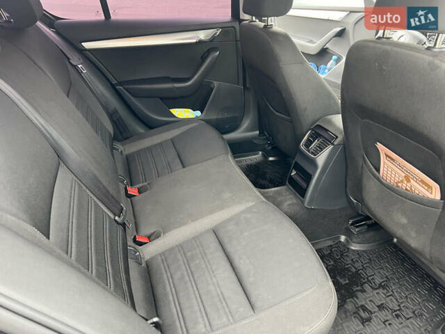 Чорний Шкода Октавія, об'ємом двигуна 1.4 л та пробігом 357 тис. км за 10500 $, фото 15 на Automoto.ua