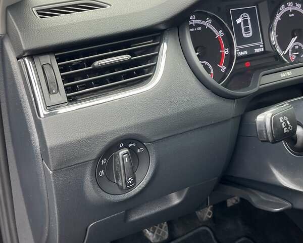 Чорний Шкода Октавія, об'ємом двигуна 1.4 л та пробігом 134 тис. км за 11878 $, фото 17 на Automoto.ua