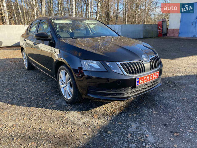 Черный Шкода Октавия, объемом двигателя 1.6 л и пробегом 232 тыс. км за 10700 $, фото 1 на Automoto.ua