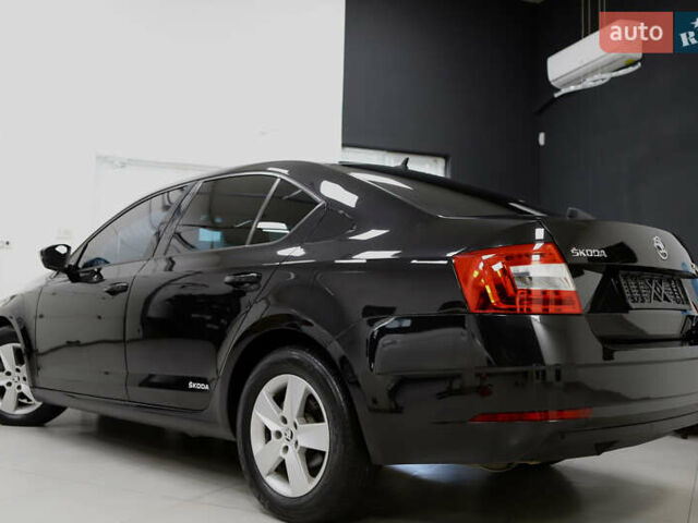 Черный Шкода Октавия, объемом двигателя 1.97 л и пробегом 163 тыс. км за 15900 $, фото 6 на Automoto.ua