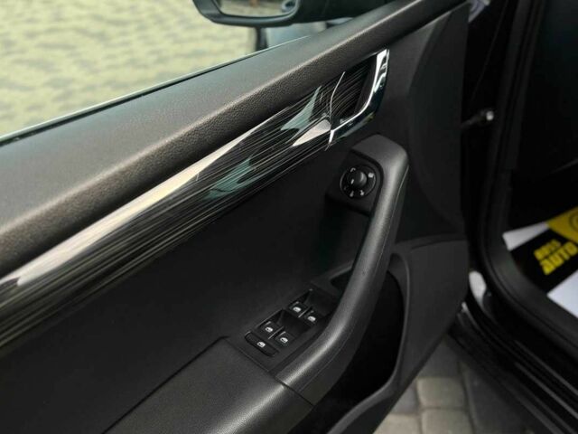 Черный Шкода Октавия, объемом двигателя 2 л и пробегом 291 тыс. км за 14900 $, фото 17 на Automoto.ua