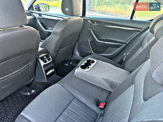 Черный Шкода Октавия, объемом двигателя 2.01 л и пробегом 165 тыс. км за 18550 $, фото 50 на Automoto.ua