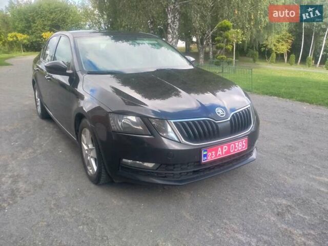 Шкода Октавия 2018 в Хмельницком на Automoto.ua Черный Шкода Октавия, объемом двигателя 1.6 л и пробегом 210 тыс. км за 12999 $, фото 4 на Automoto.ua