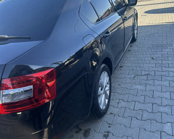 Черный Шкода Октавия, объемом двигателя 1.6 л и пробегом 230 тыс. км за 12150 $, фото 2 на Automoto.ua