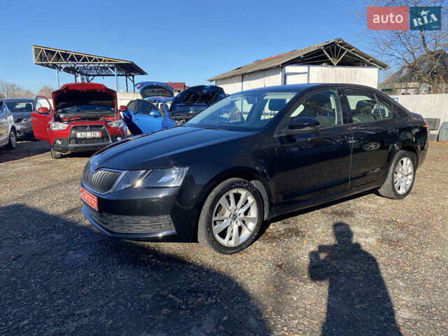 Черный Шкода Октавия, объемом двигателя 1.6 л и пробегом 232 тыс. км за 10700 $, фото 4 на Automoto.ua