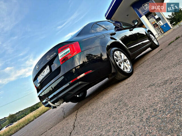 Чорний Шкода Октавія, об'ємом двигуна 2.01 л та пробігом 165 тис. км за 18550 $, фото 7 на Automoto.ua