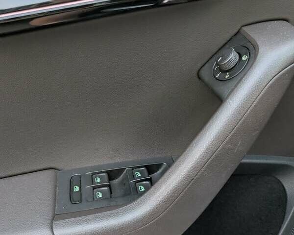 Черный Шкода Октавия, объемом двигателя 1.97 л и пробегом 195 тыс. км за 18200 $, фото 30 на Automoto.ua