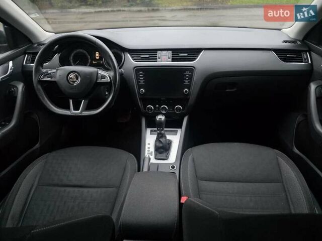 Чорний Шкода Октавія, об'ємом двигуна 2 л та пробігом 228 тис. км за 13999 $, фото 27 на Automoto.ua
