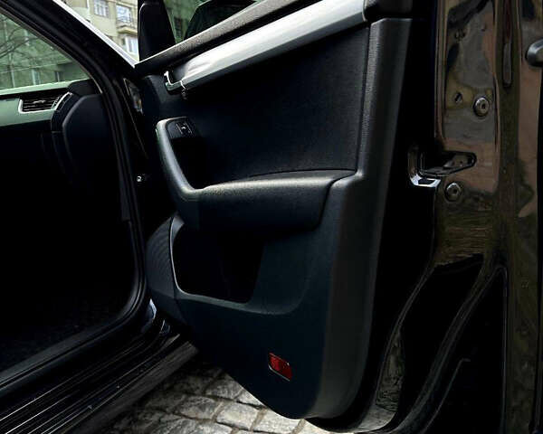 Черный Шкода Октавия, объемом двигателя 1.4 л и пробегом 140 тыс. км за 15500 $, фото 5 на Automoto.ua