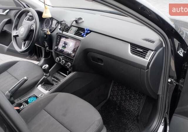 Чорний Шкода Октавія, об'ємом двигуна 1.6 л та пробігом 178 тис. км за 14300 $, фото 11 на Automoto.ua