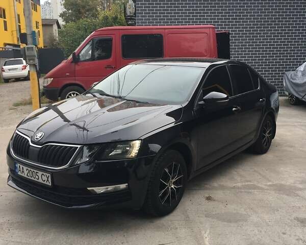Черный Шкода Октавия, объемом двигателя 1.6 л и пробегом 155 тыс. км за 12500 $, фото 4 на Automoto.ua