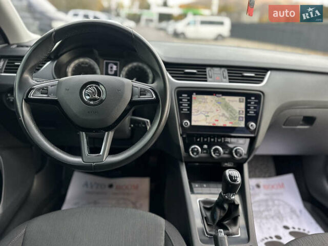 Шкода Октавия 2019 в Береговом на Automoto.ua Черный Шкода Октавия, объемом двигателя 1.97 л и пробегом 244 тыс. км за 15500 $, фото 32 на Automoto.ua