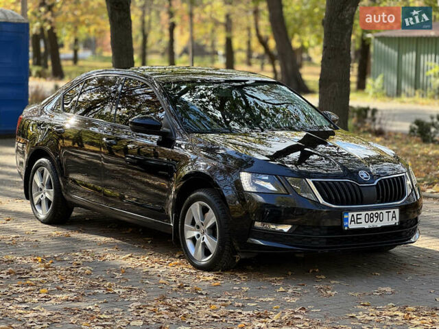 Черный Шкода Октавия, объемом двигателя 1.6 л и пробегом 99 тыс. км за 15700 $, фото 7 на Automoto.ua