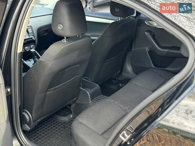 Черный Шкода Октавия, объемом двигателя 1.6 л и пробегом 99 тыс. км за 15700 $, фото 19 на Automoto.ua