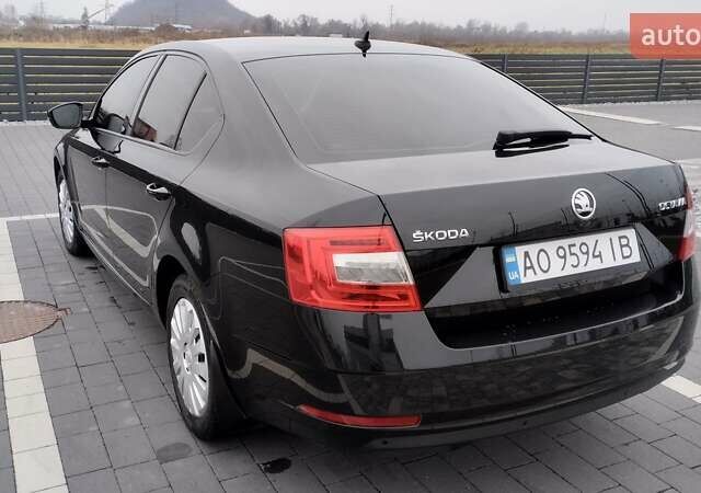 Чорний Шкода Октавія, об'ємом двигуна 1.6 л та пробігом 178 тис. км за 14300 $, фото 6 на Automoto.ua