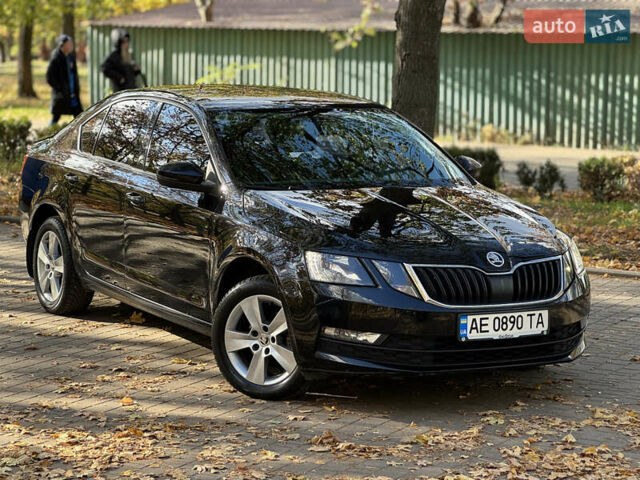 Черный Шкода Октавия, объемом двигателя 1.6 л и пробегом 99 тыс. км за 15700 $, фото 5 на Automoto.ua