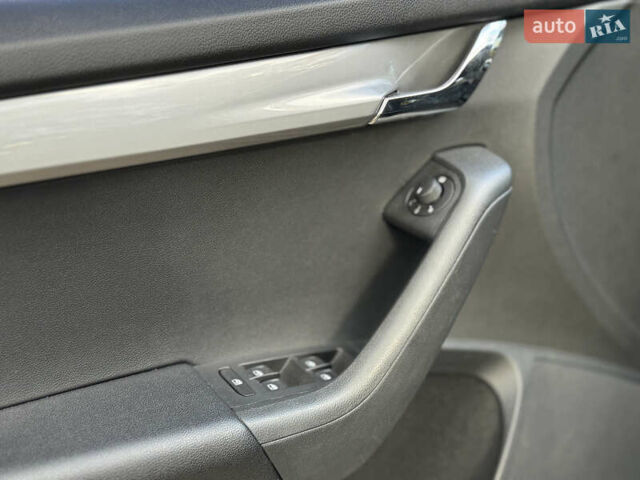 Черный Шкода Октавия, объемом двигателя 1.6 л и пробегом 99 тыс. км за 15700 $, фото 18 на Automoto.ua