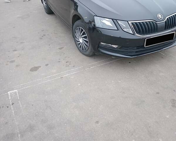 Черный Шкода Октавия, объемом двигателя 1.6 л и пробегом 93 тыс. км за 16000 $, фото 5 на Automoto.ua