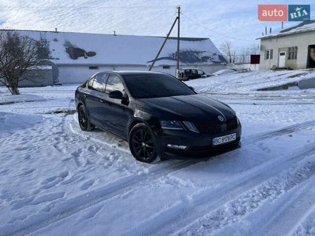 Черный Шкода Октавия, объемом двигателя 1.6 л и пробегом 221 тыс. км за 15200 $, фото 7 на Automoto.ua
