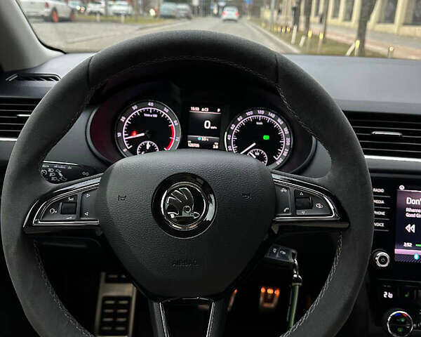 Черный Шкода Октавия, объемом двигателя 1.4 л и пробегом 140 тыс. км за 15500 $, фото 13 на Automoto.ua