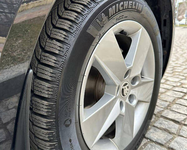 Черный Шкода Октавия, объемом двигателя 1.4 л и пробегом 140 тыс. км за 15500 $, фото 4 на Automoto.ua