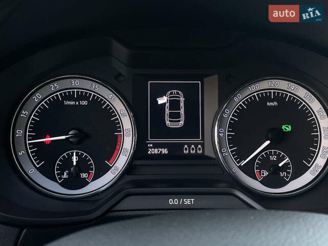 Чорний Шкода Октавія, об'ємом двигуна 2 л та пробігом 208 тис. км за 17999 $, фото 17 на Automoto.ua