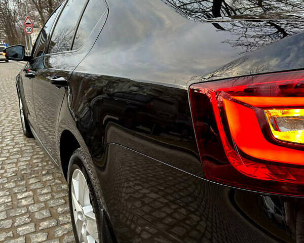 Черный Шкода Октавия, объемом двигателя 1.4 л и пробегом 140 тыс. км за 15500 $, фото 2 на Automoto.ua