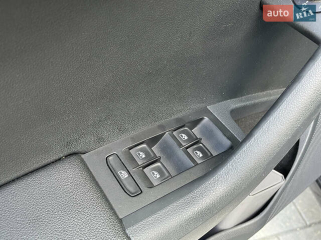 Чорний Шкода Октавія, об'ємом двигуна 2 л та пробігом 208 тис. км за 17999 $, фото 14 на Automoto.ua