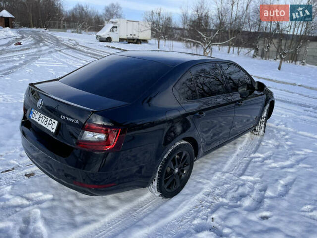 Черный Шкода Октавия, объемом двигателя 1.6 л и пробегом 221 тыс. км за 15200 $, фото 3 на Automoto.ua