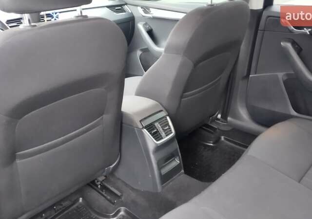 Чорний Шкода Октавія, об'ємом двигуна 1.6 л та пробігом 178 тис. км за 14300 $, фото 12 на Automoto.ua