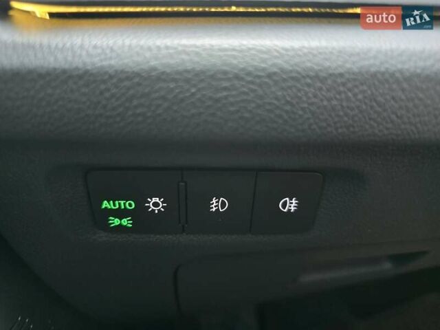 Шкода Октавия 2020 в Ужгороде на Automoto.ua Черный Шкода Октавия, объемом двигателя 0 л и пробегом 139 тыс. км за 25999 $, фото 40 на Automoto.ua