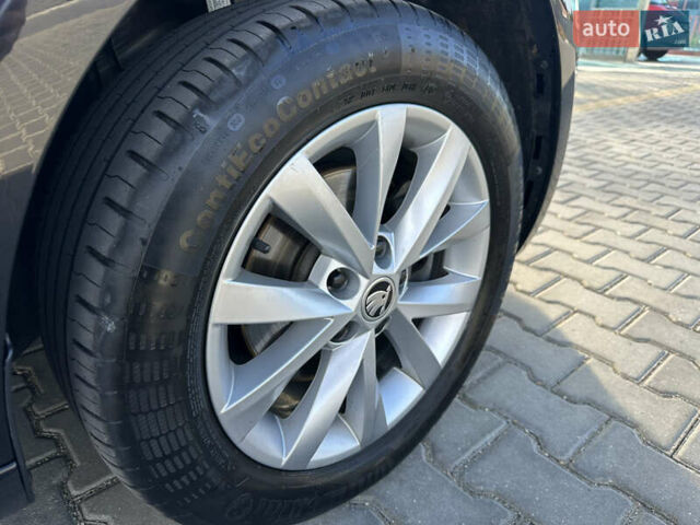 Чорний Шкода Октавія, об'ємом двигуна 1.4 л та пробігом 81 тис. км за 16999 $, фото 36 на Automoto.ua