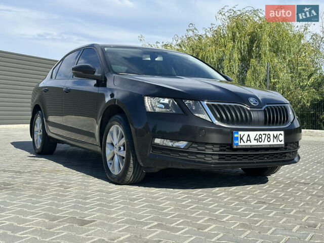 Чорний Шкода Октавія, об'ємом двигуна 1.4 л та пробігом 81 тис. км за 16999 $, фото 3 на Automoto.ua