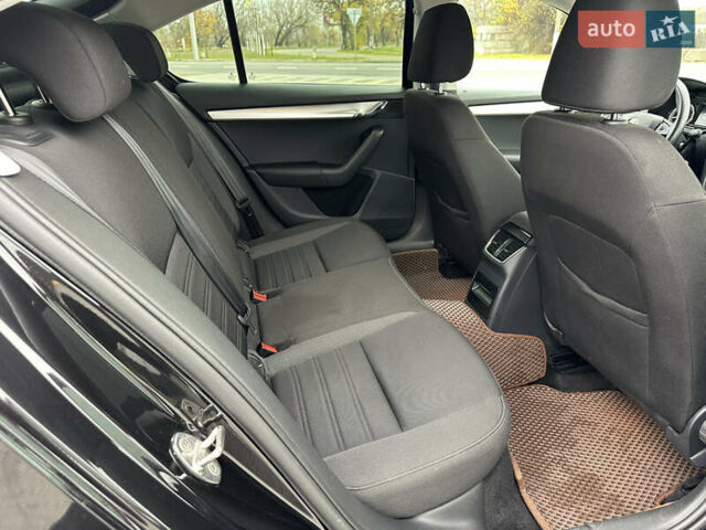 Черный Шкода Октавия, объемом двигателя 1.4 л и пробегом 87 тыс. км за 16700 $, фото 34 на Automoto.ua