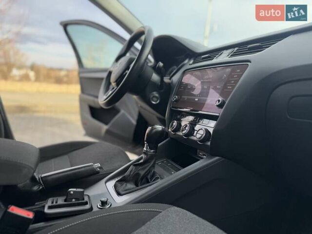 Черный Шкода Октавия, объемом двигателя 2 л и пробегом 124 тыс. км за 18900 $, фото 37 на Automoto.ua