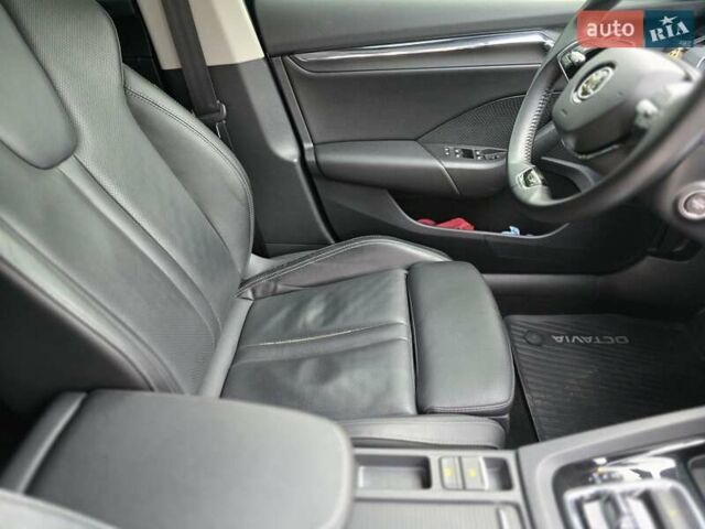 Шкода Октавия 2020 в Ужгороде на Automoto.ua Черный Шкода Октавия, объемом двигателя 0 л и пробегом 139 тыс. км за 25999 $, фото 23 на Automoto.ua