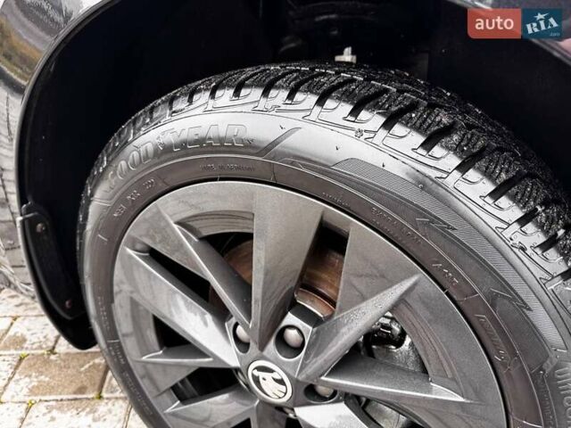 Чорний Шкода Октавія, об'ємом двигуна 1.4 л та пробігом 69 тис. км за 18900 $, фото 43 на Automoto.ua
