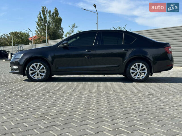 Чорний Шкода Октавія, об'ємом двигуна 1.4 л та пробігом 81 тис. км за 16999 $, фото 7 на Automoto.ua