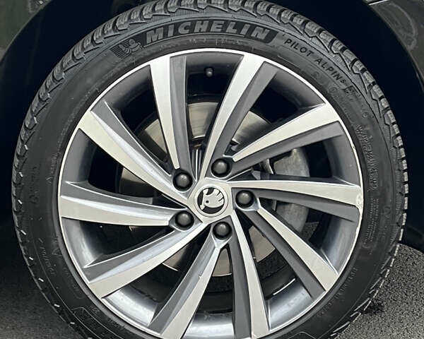 Чорний Шкода Октавія, об'ємом двигуна 1.97 л та пробігом 62 тис. км за 30000 $, фото 29 на Automoto.ua